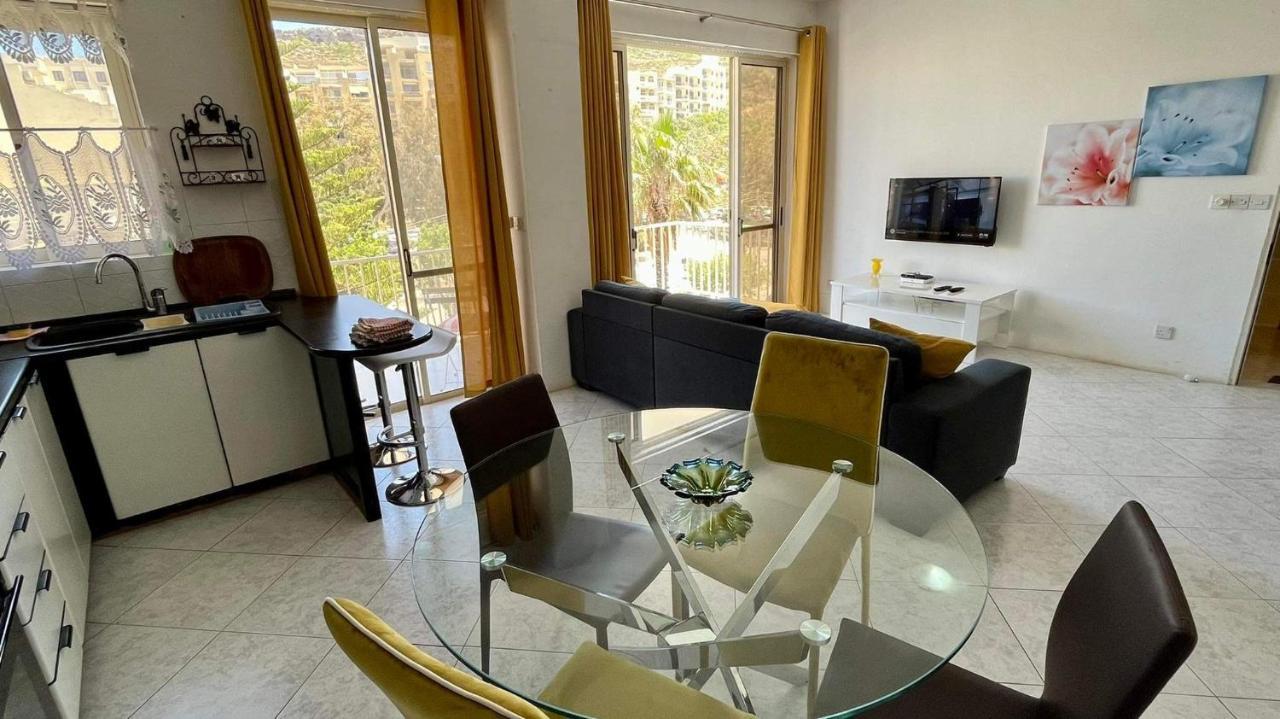Sea View And Valley View Flat In Marsalforn Exterior foto